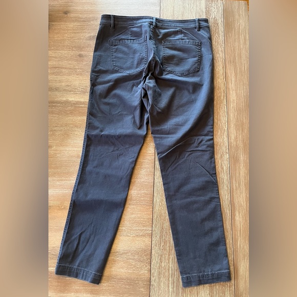 New With a tags Loft Gray Patch Pocket Pants size 10 - Picture 4 of 6